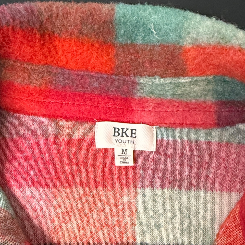 BKE Buckle Youth Plaid Flannel Shirt jacket
Bundle any girls items & save big - Picture 2 of 5